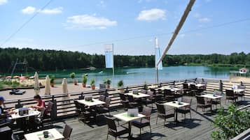Frühstück, Abendessen, deutsche Küche, Blick auf den Strand