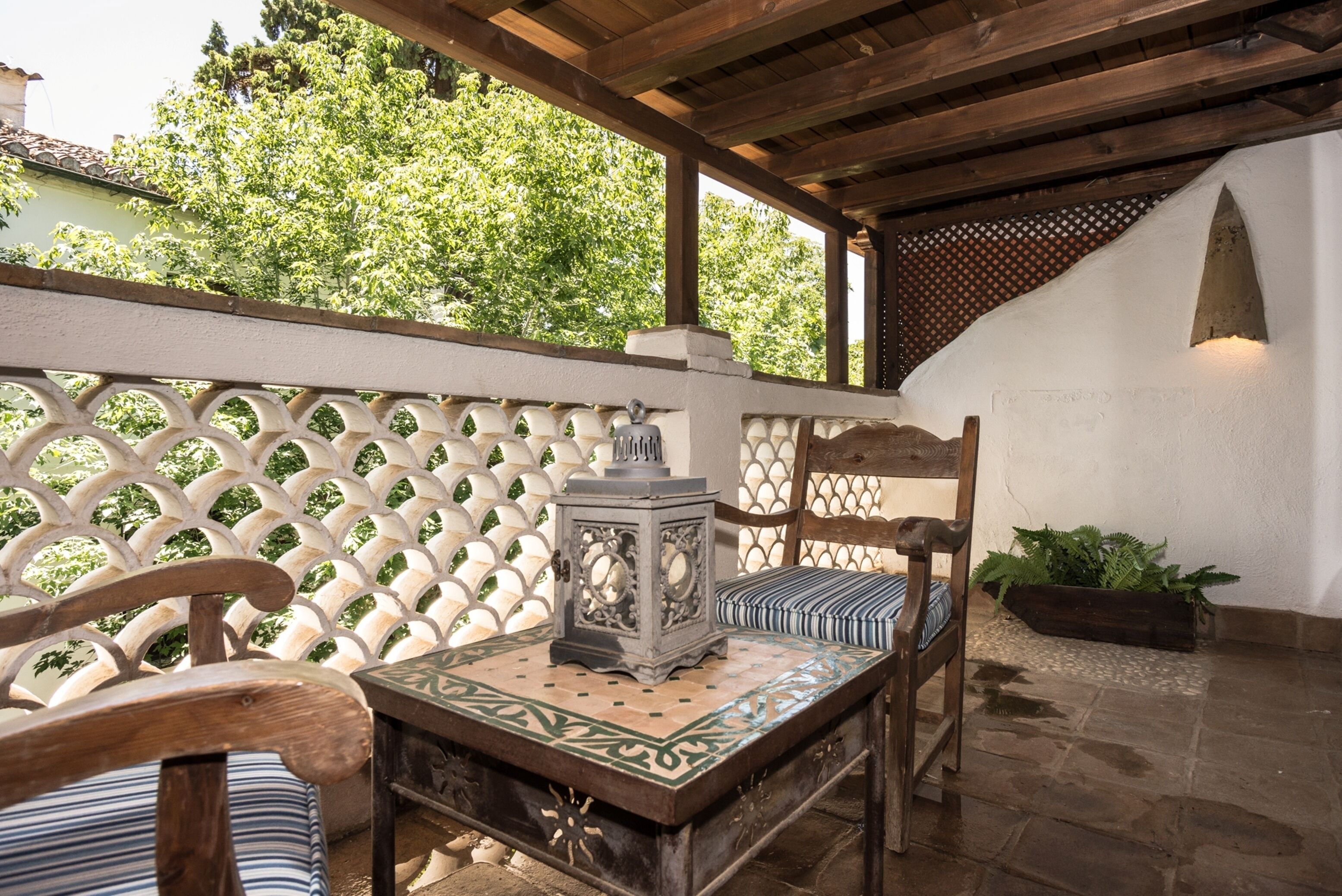 superior double room, terrace | courtyard view