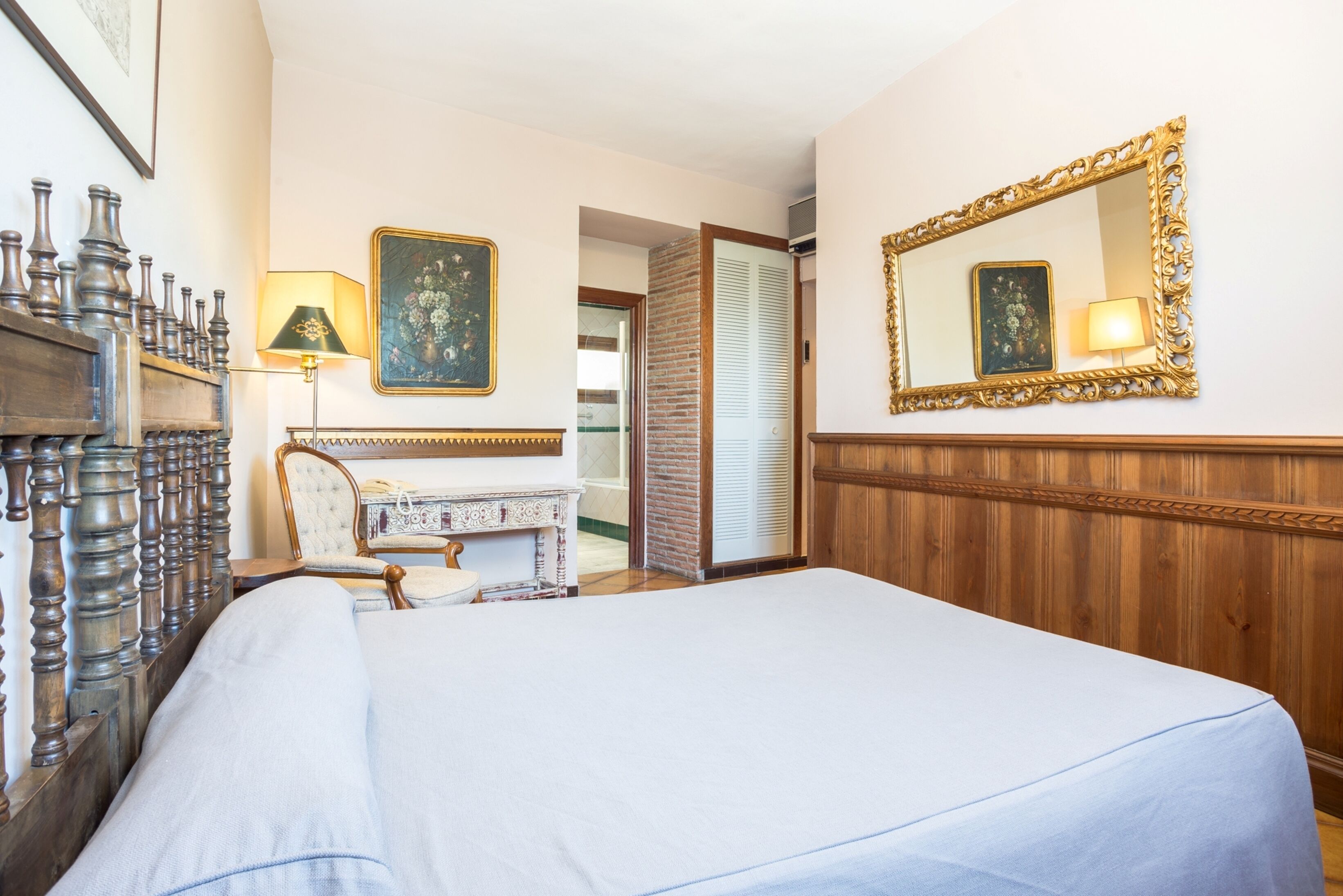 superior double room | free wifi, bed sheets