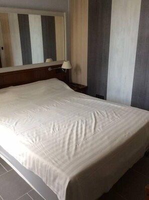 In-room safe, soundproofing, free cots/infant beds, free WiFi