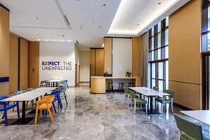Exterior - Holiday Inn Express Haikou West Coast by IHG (Haikou)