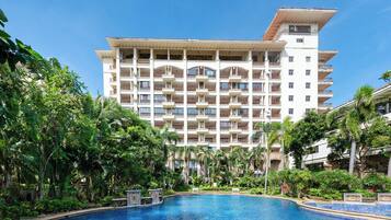 ์์ฆ๋ณ๋ก ์ด์๋๋ ์ผ์ธ ์์์ฅ