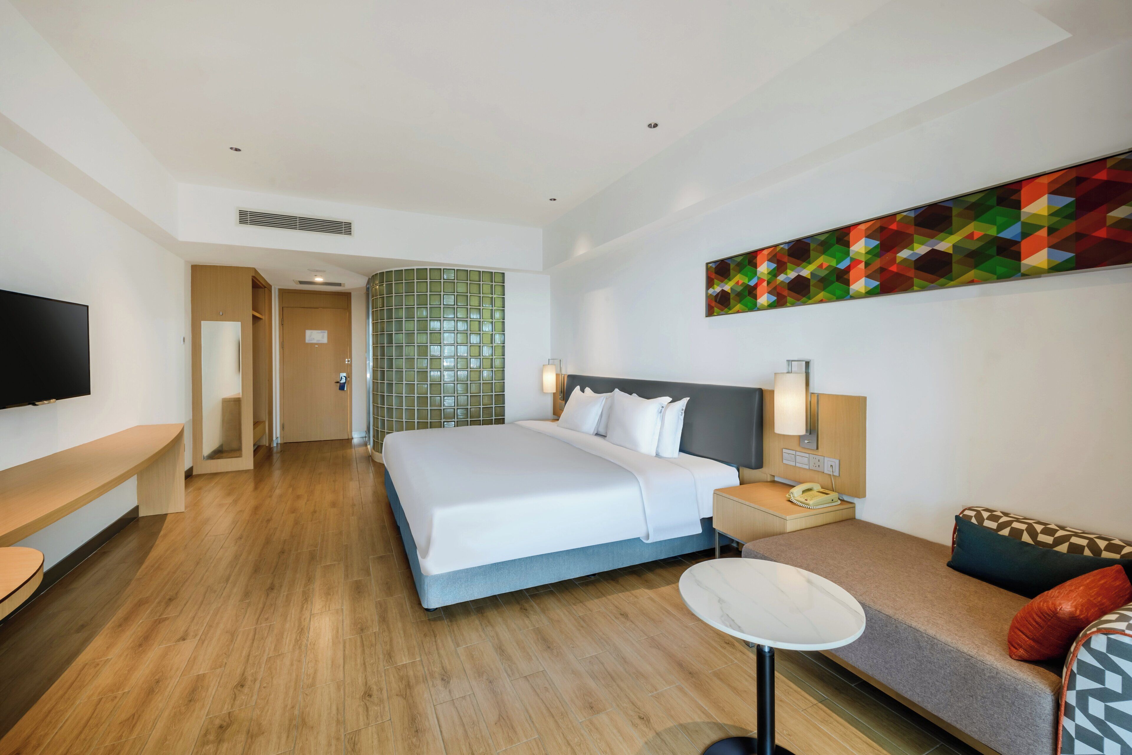 1 bedroom, in-room safe, desk, laptop workspace