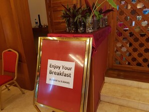 Free daily buffet breakfast  - Great Wall Hotel Nay Pyi Taw (Oattara Thiri Township)