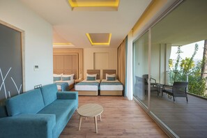 Grand Quadruple Room, 1 Bedroom, Sea View | Premium bedding, minibar, in-room safe, desk - Orka Lotus Beach (Marmaris)