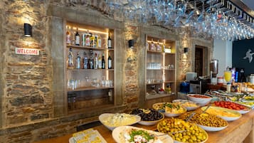 Desayuno buffet todos los días (con cargo)