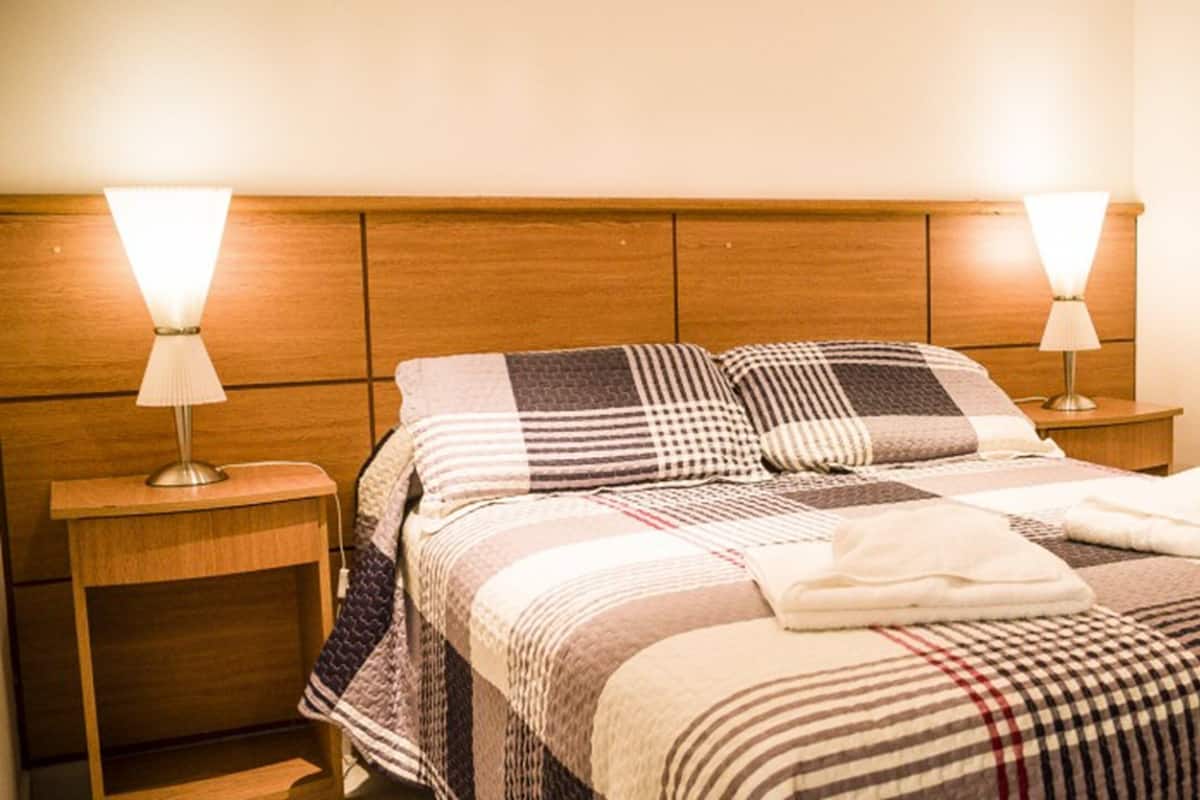 Minibar, caja de seguridad en la habitación y cunas gratuitas