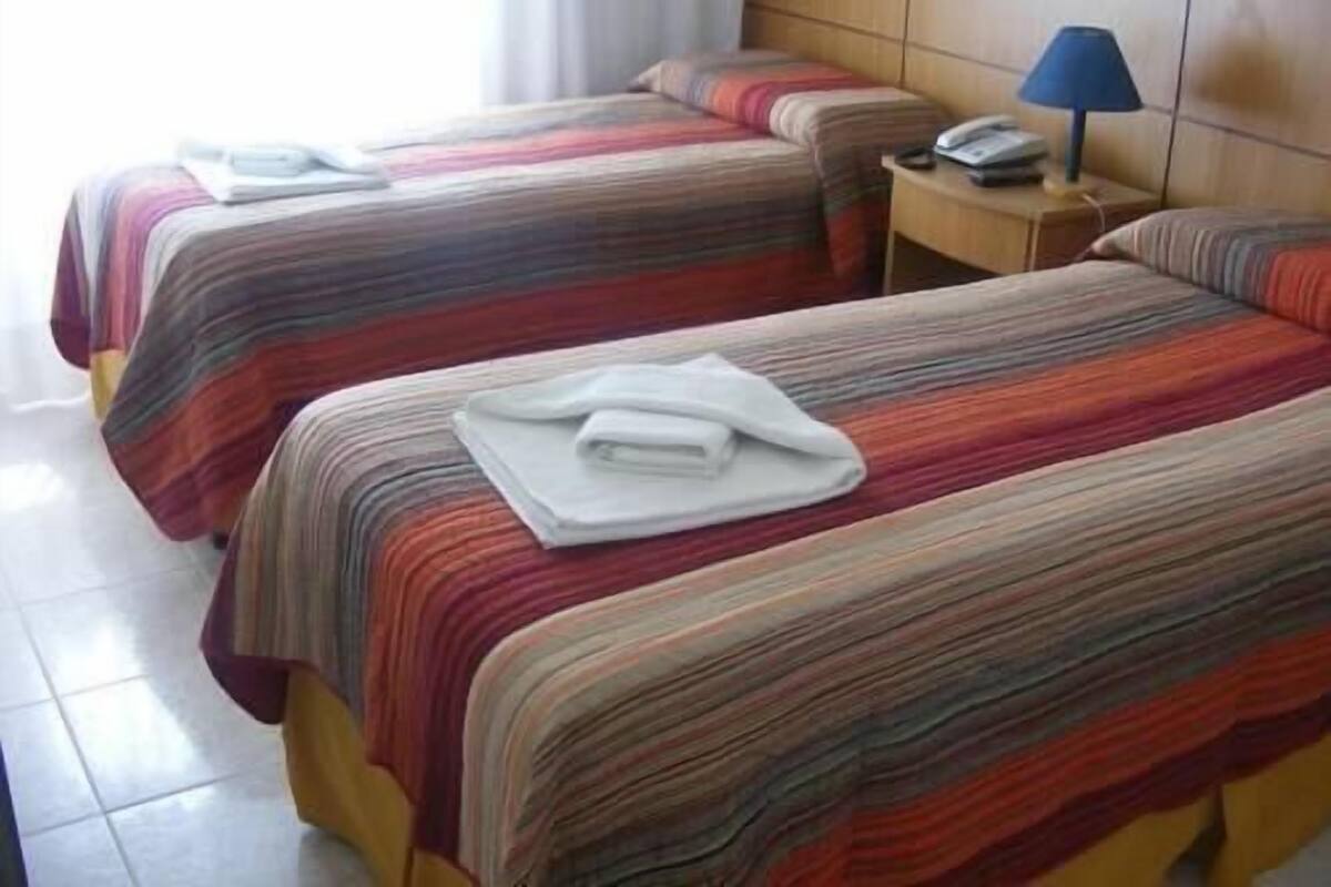 Minibar, két bảo mật tại phòng, nôi (giường cho trẻ sơ sinh) miễn phí 
