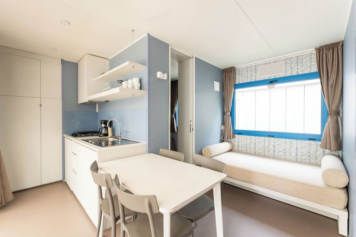 Design Mobile Home, 2 Bedrooms, 2 Bathrooms | Living area