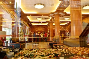 Gift shop - Great Wall Hotel (Mandalay)
