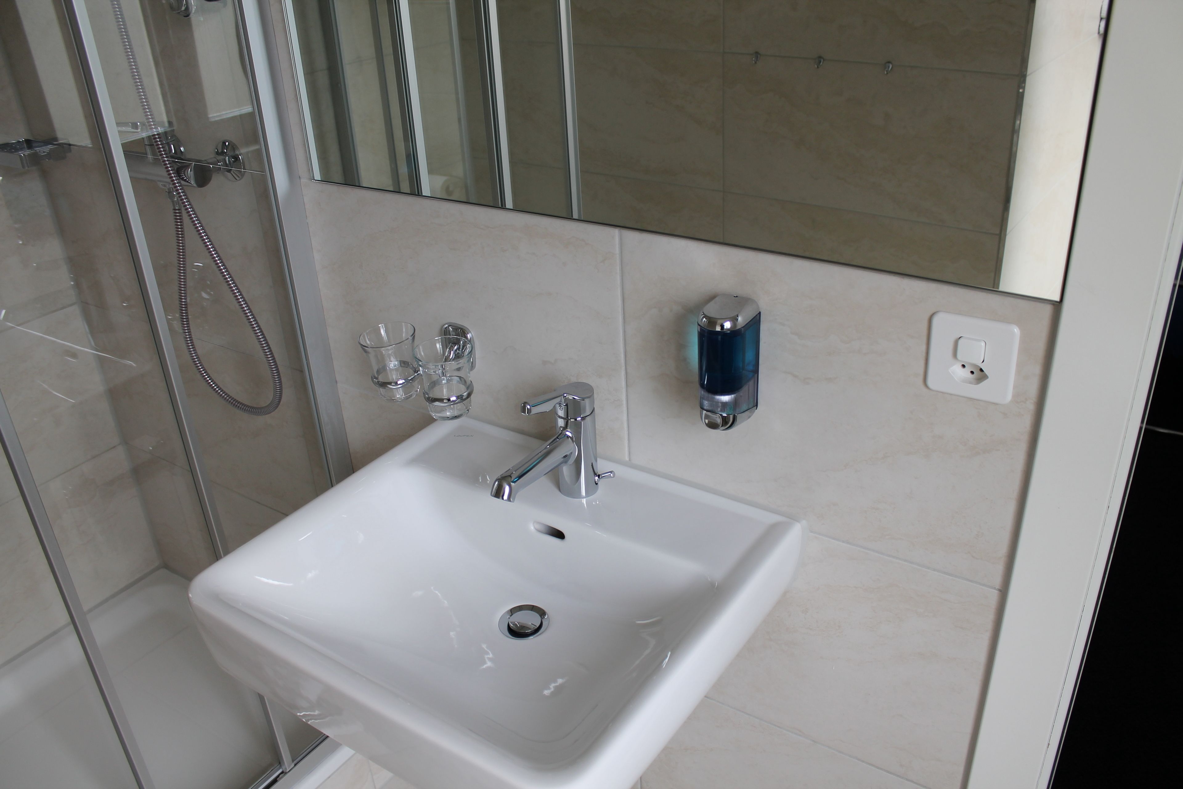 triple room | bathroom | shower, hair dryer, towels