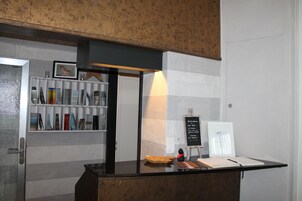 入住/退房自助服务终端