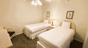 Traditional Loft, Multiple Beds, Jetted Tub | 1 bedroom, iron/ironing board, free WiFi, alarm clocks - French Quarter Resort (Branson)