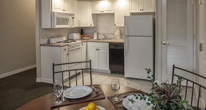 French Quarter Resort by Spinnaker Resorts