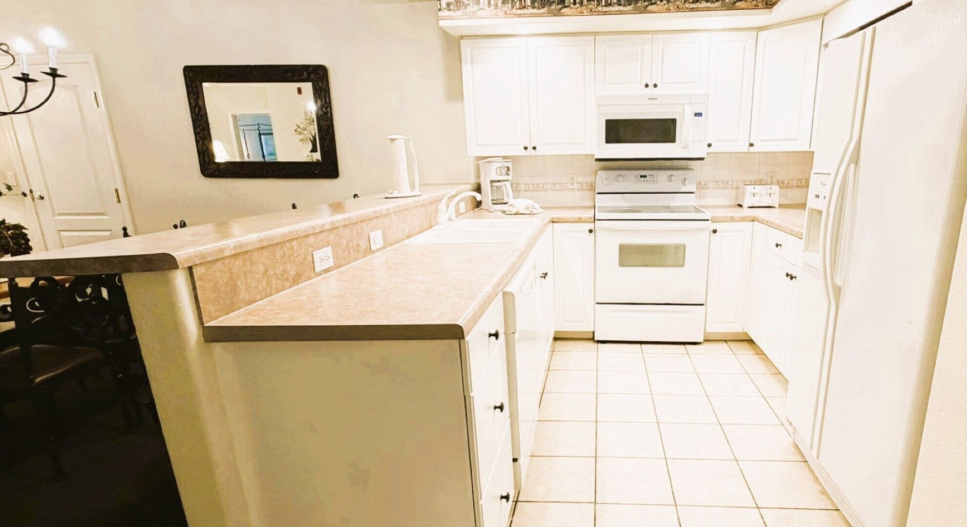 Traditional Loft, Multiple Beds, Jetted Tub | Private kitchen | Full-size fridge, microwave, oven, stovetop