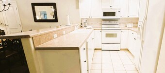 French Quarter Resort by Coolvacay