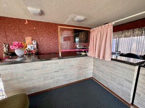 Reception - The Hastings Inn Salina (Salina)