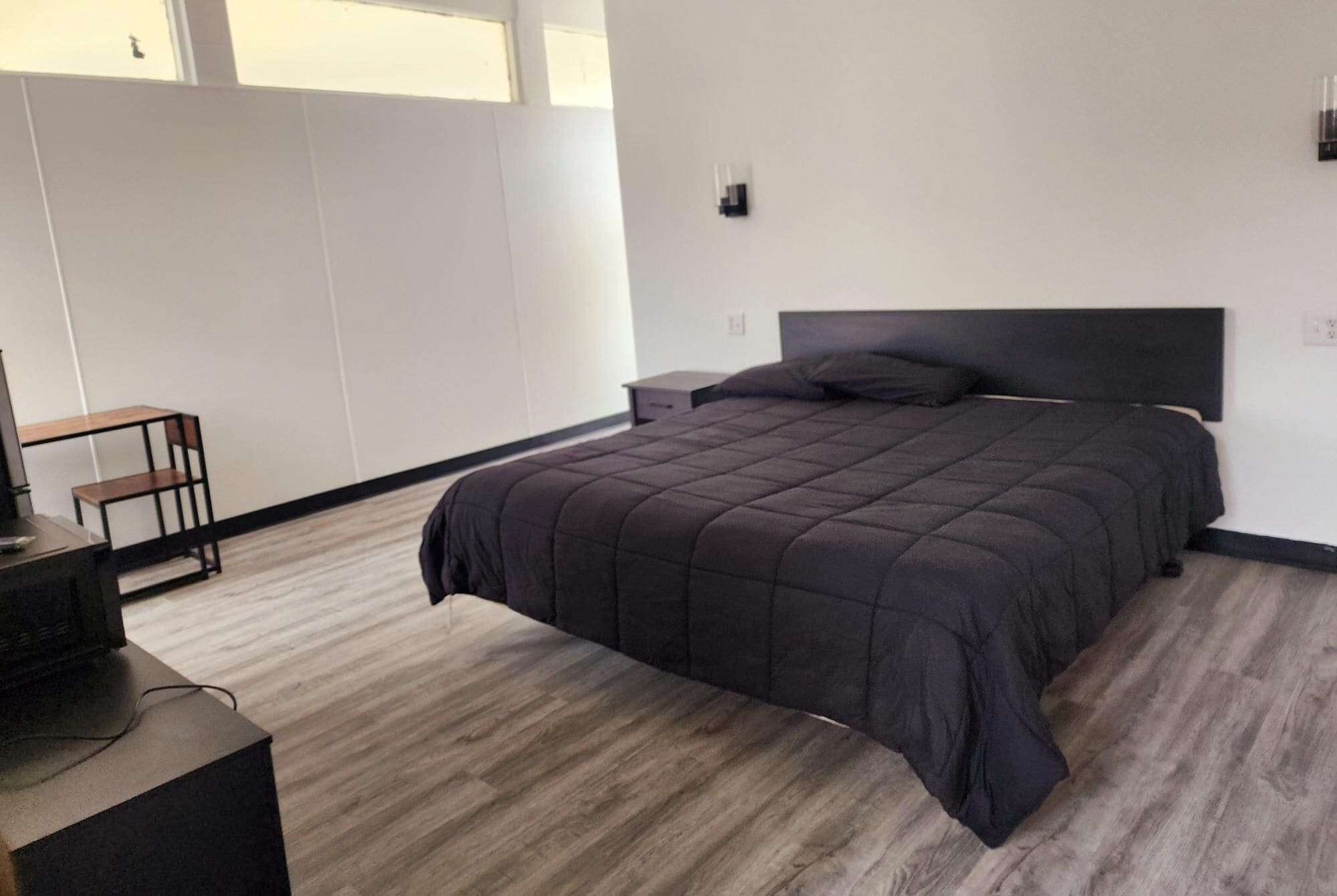 Individually decorated, individually furnished, desk, free WiFi