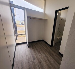 Décoration personnalisée, ameublement personnalisé, bureau