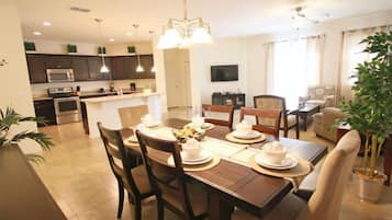 Private Home, 4 Bedroom, Ground Floor | Egyptian cotton sheets, individually decorated, individually furnished