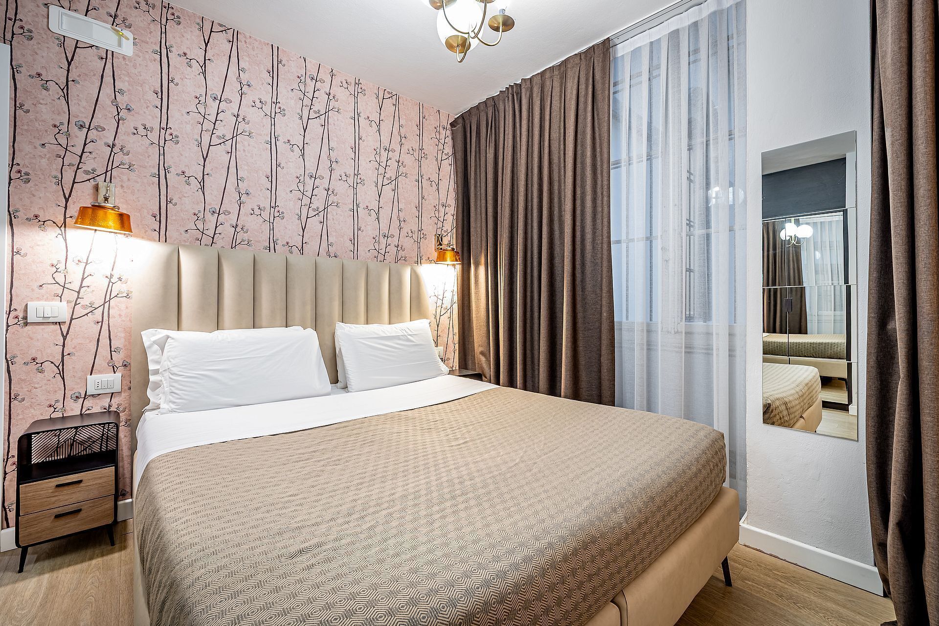 Standard Double Room | Minibar, in-room safe, desk, blackout drapes