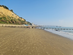 Beach nearby - Parterre Holiday Apartments (Sandown)
