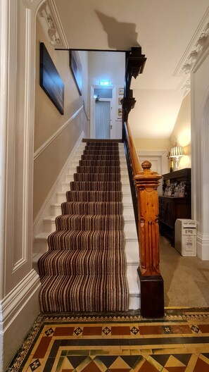Reception - Parterre Holiday Apartments (Sandown)