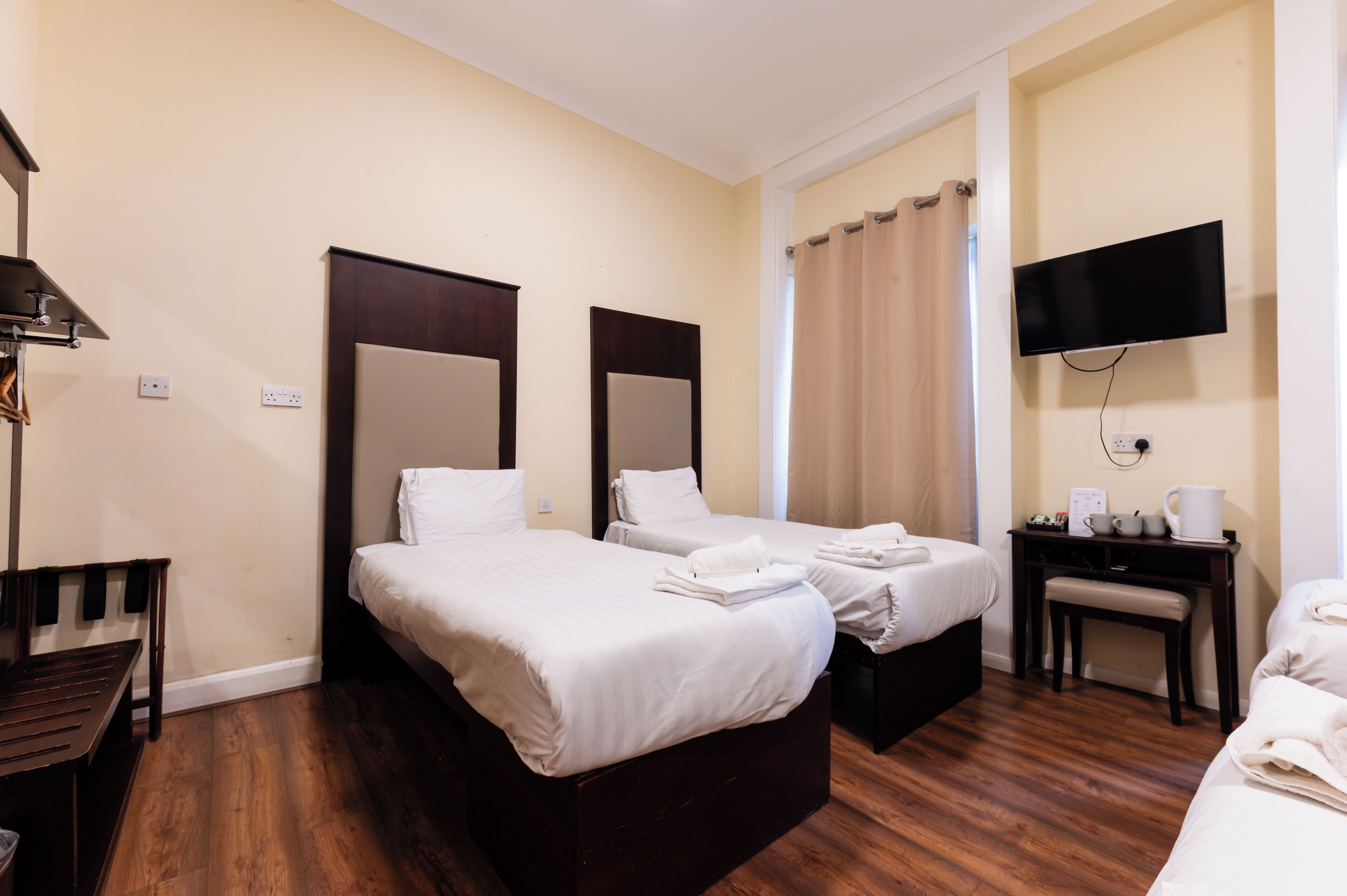 Photo - Astoria Hotel