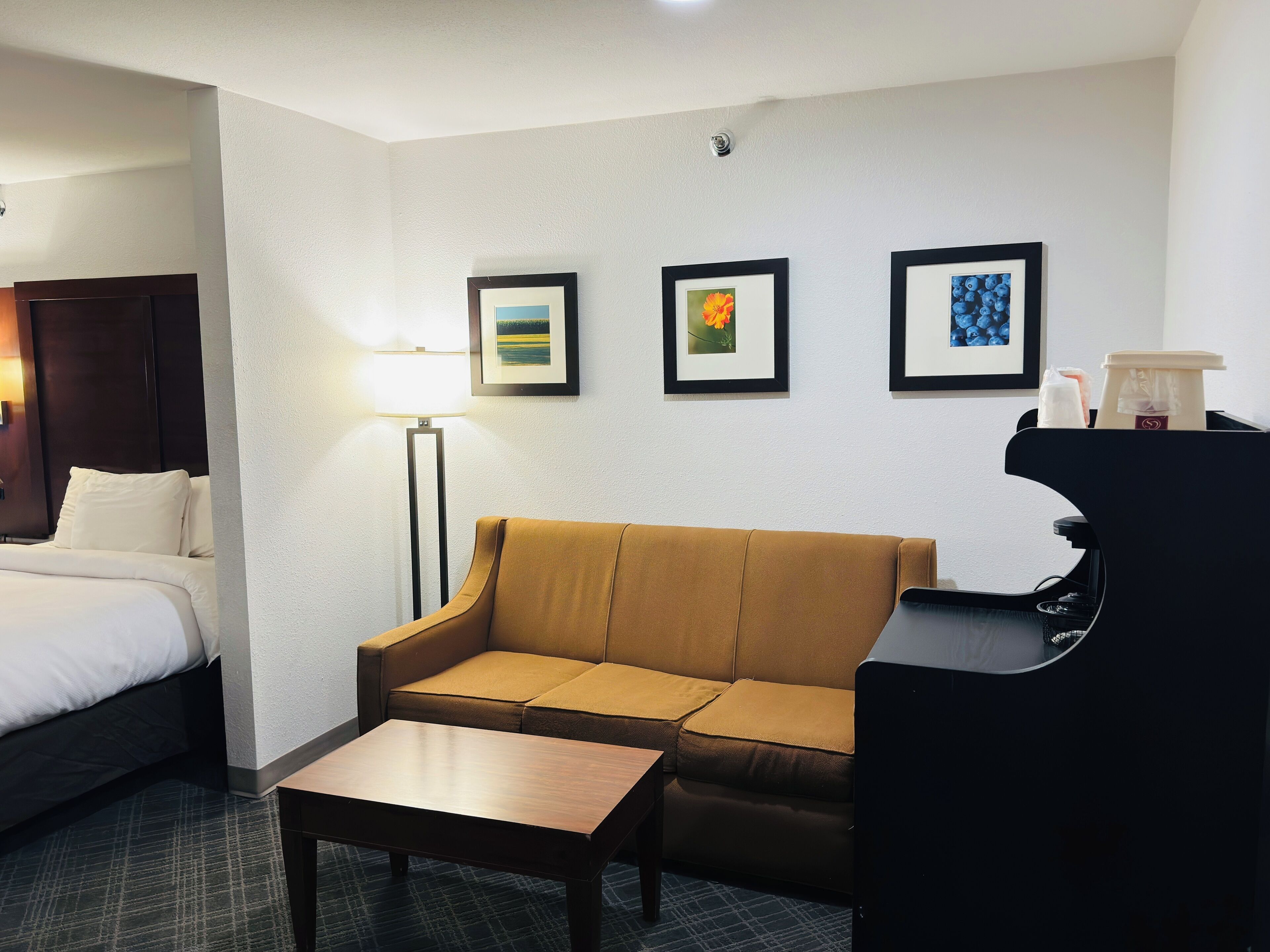 Desk, iron/ironing board, free WiFi, bed sheets