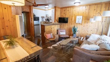 Téléviseur à écran plat de 40 po avec télévision par câble, téléviseur