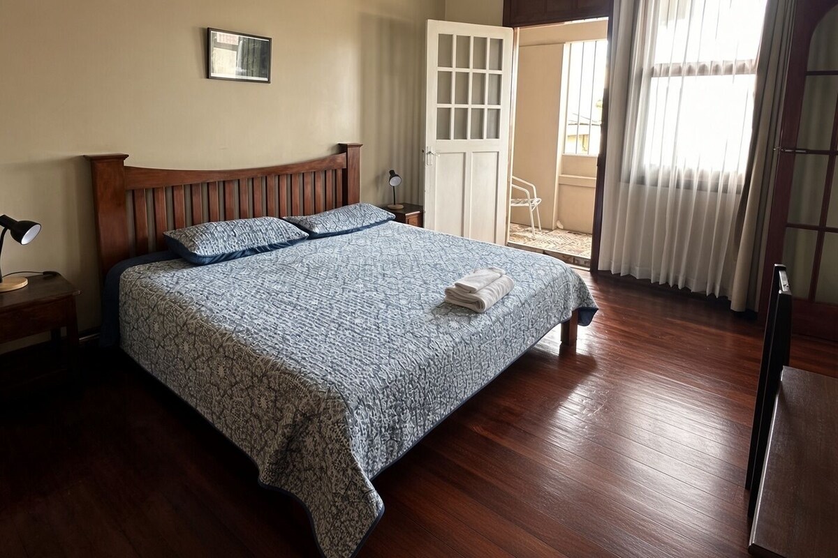 Deluxe Double Room | 10 bedrooms, in-room safe, WiFi (free), bed sheets