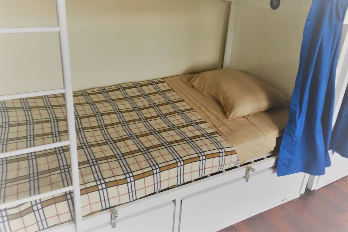 10 bedrooms, in-room safe, WiFi (free), bed sheets