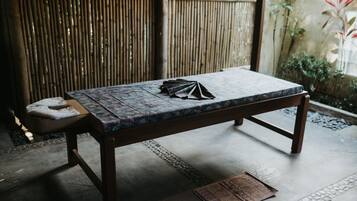 Salas de tratamiento para parejas y masajes con piedras calientes
