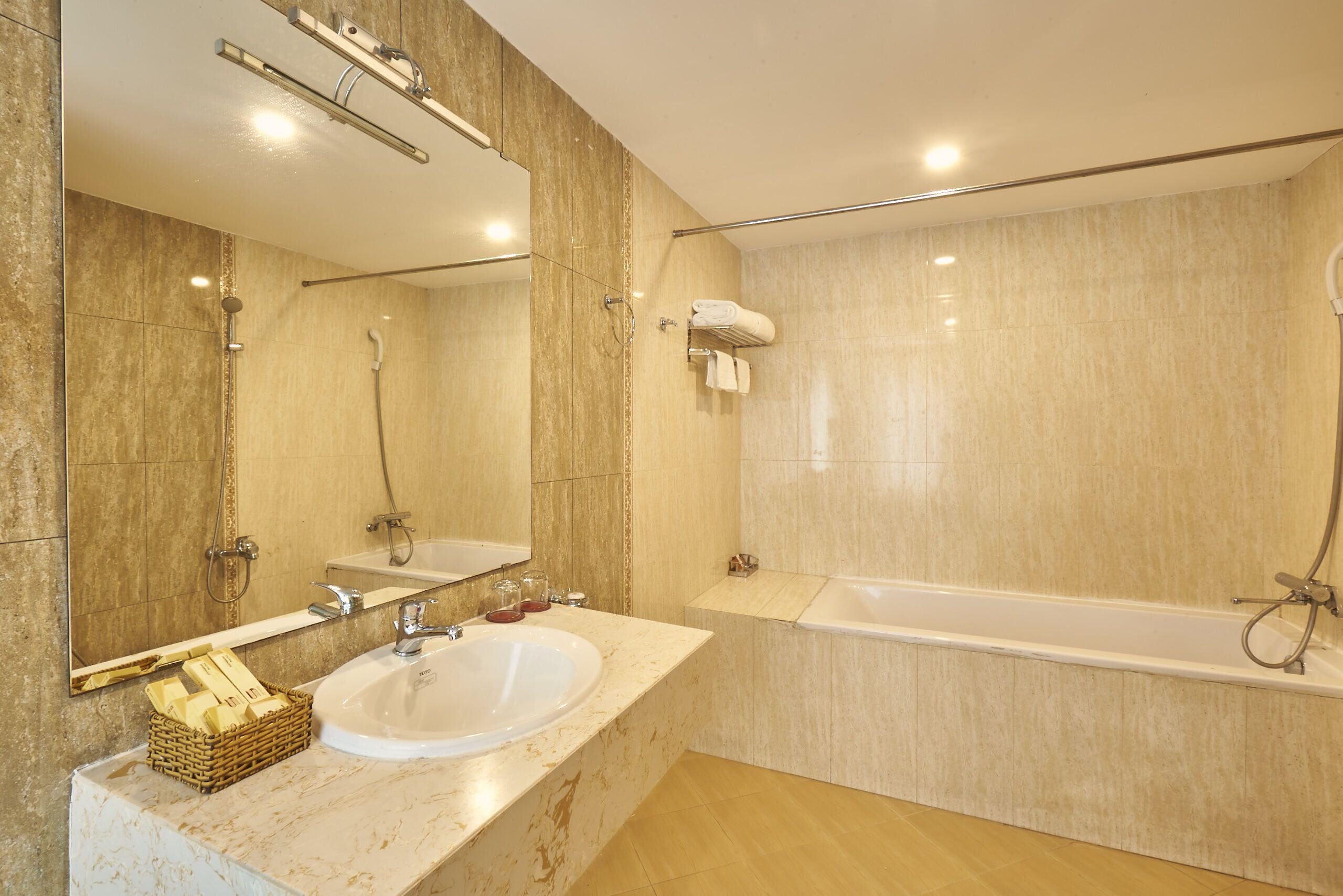 Foto - Sai Gon's Book Hotel - The Airport Front