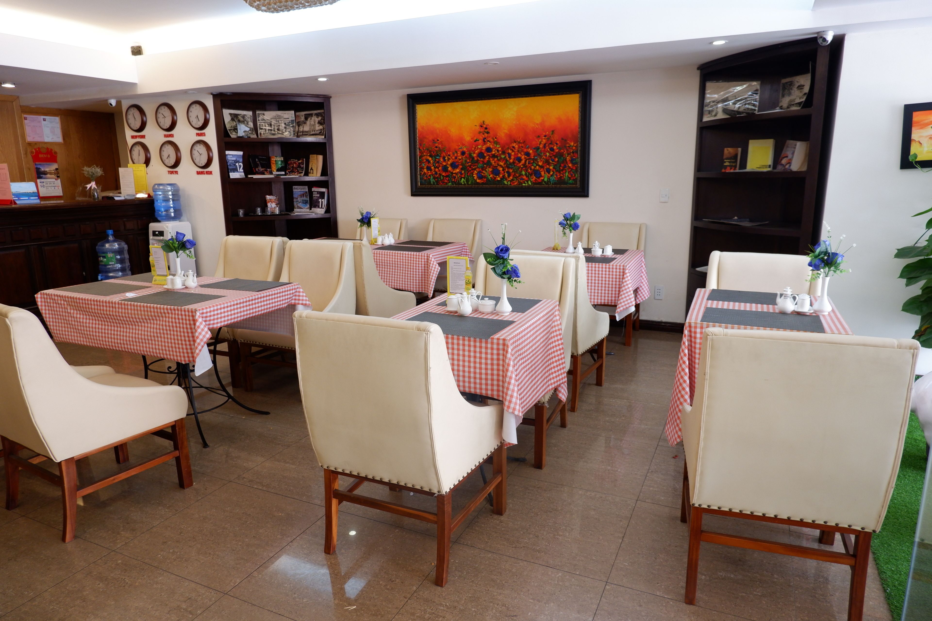 Foto - Sai Gon's Book Hotel - The Airport Front