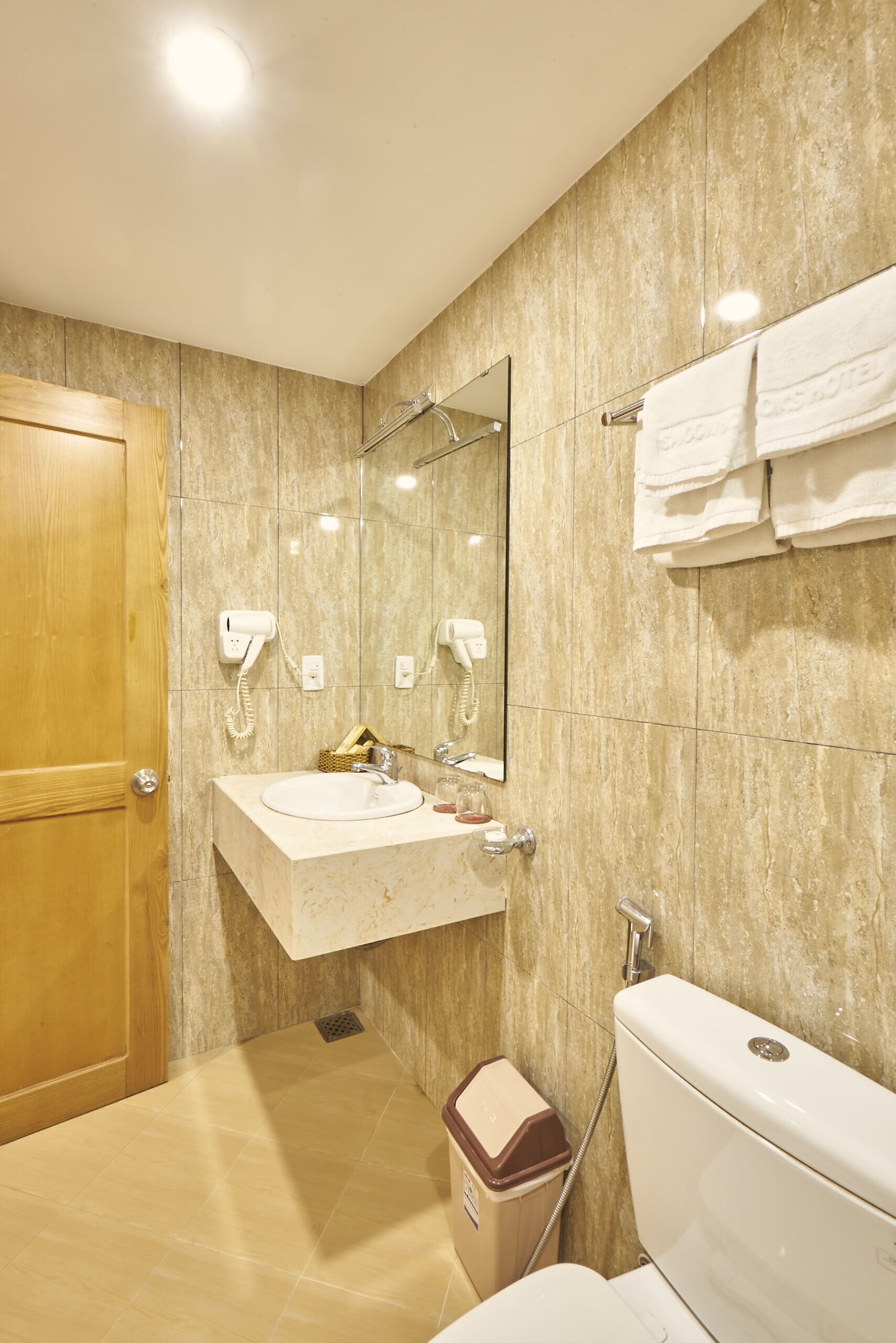 Foto - Sai Gon's Book Hotel - The Airport Front