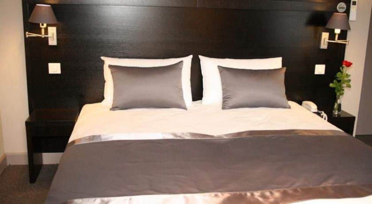 superior double room | premium bedding, in-room safe, desk, blackout curtains