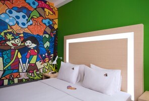 Quarto casal ou duplo standard | Cofres nos quartos, escrivaninha, quartos à prova de som