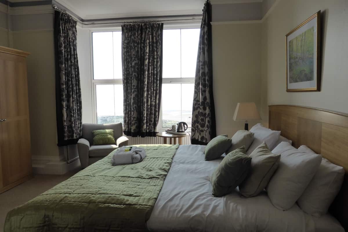 desk, iron/ironing board, free wifi, bed sheets