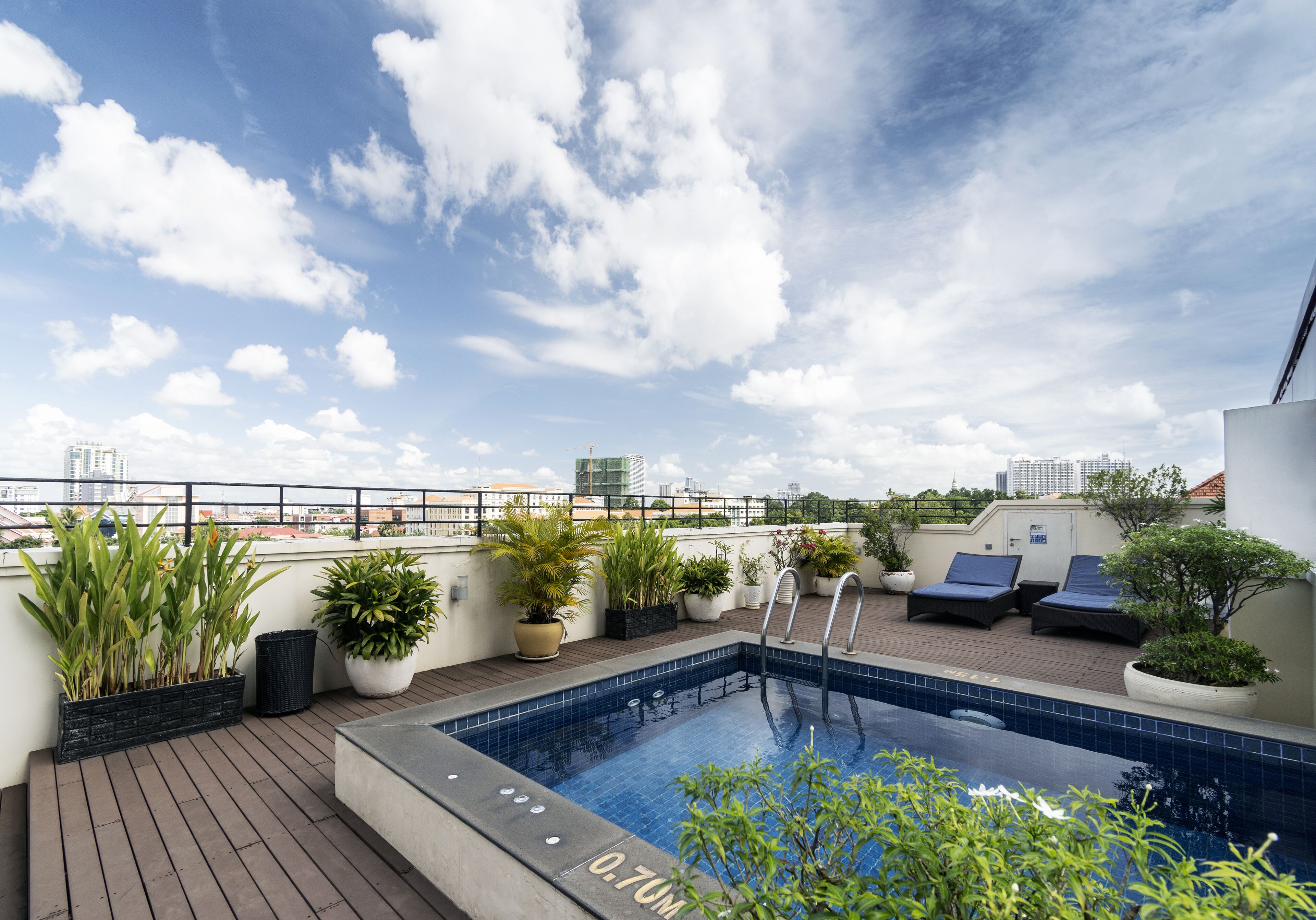 2 outdoor pools, pool umbrellas, pool loungers