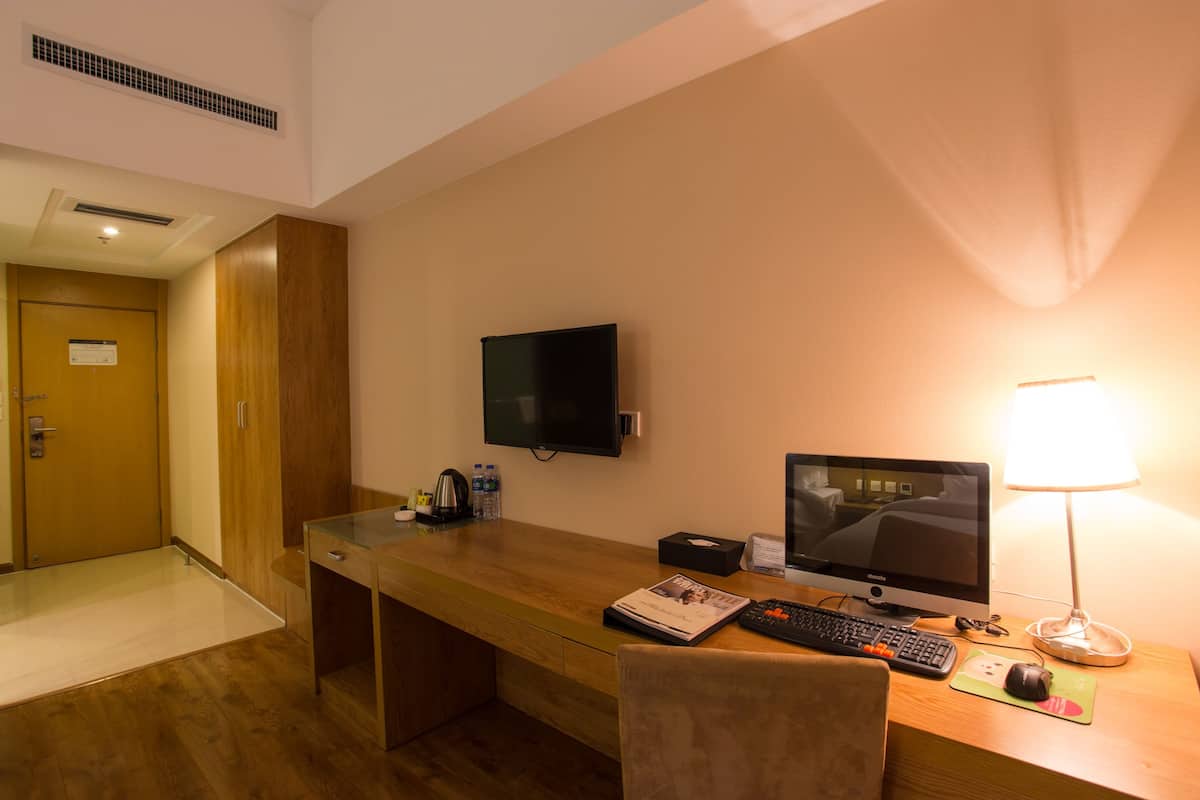 In-room business centre