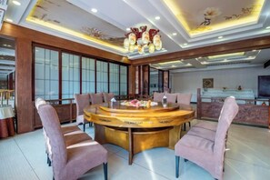 Unclassified image, 4 of 68, button - Beizhen Hotel (Beizhen)