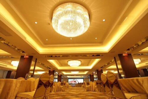 Chuanyu Holiday Hotel