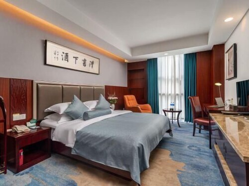 Zhonglang Holiday Hotel