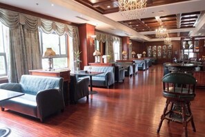 ロビーラウンジ