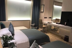 Minibar, in-room safe, alarm clocks - Zhonglang Holiday Hotel (Nanjing)