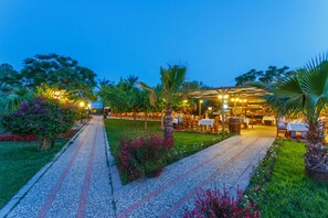 숙박 시설 구내