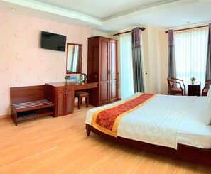 Double Room | Bar mini, langsir/tirai gelap terus, Wi-fi percuma, cadar katil 