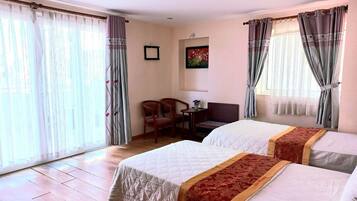 Minibar, rideaux occultants, Wi-Fi gratuit, draps fournis