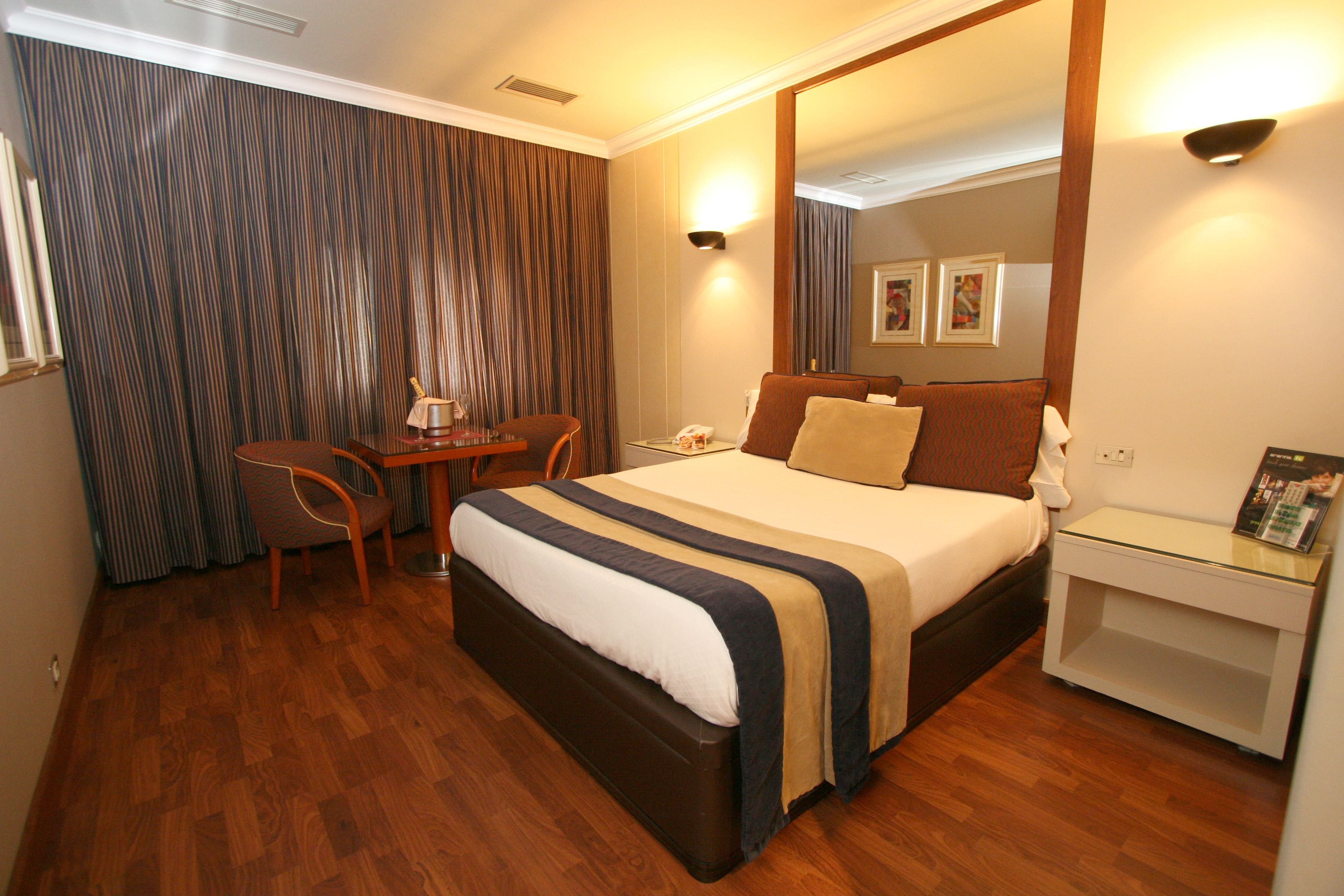 double room | blackout curtains, iron/ironing board, free wifi, bed sheets